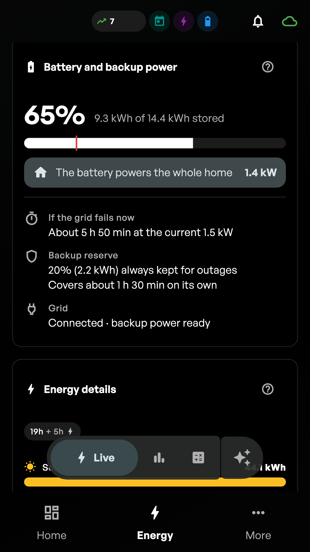 Hombee Energy app screen “Battery and backup power” showing a 67% charge level, “Home powered from storage” and the estimated runtime.